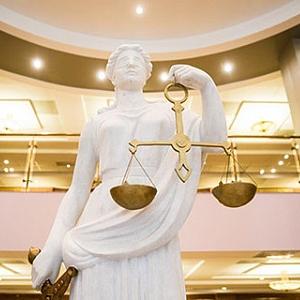 Адвокаты опасаются авторитаризма судей